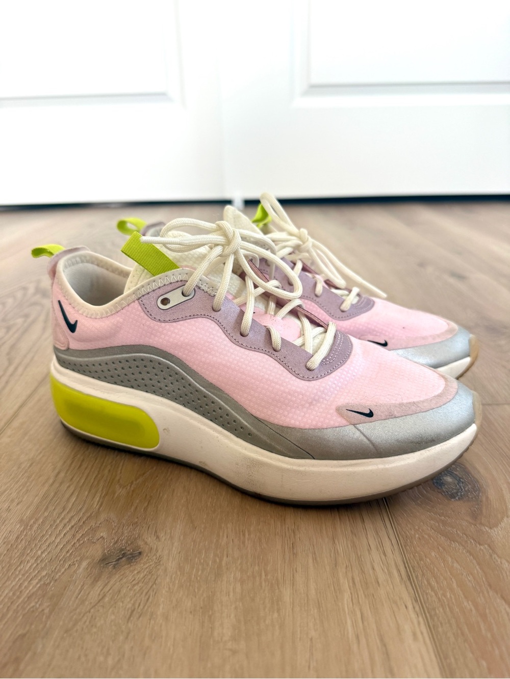 Nike Pink, Silver & Neon Green Low-Top Sneaker
